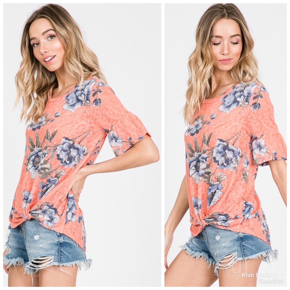 💕LAST 1! 😊Soft Coral Ruffle Floral Top! - Picture 2 of 4